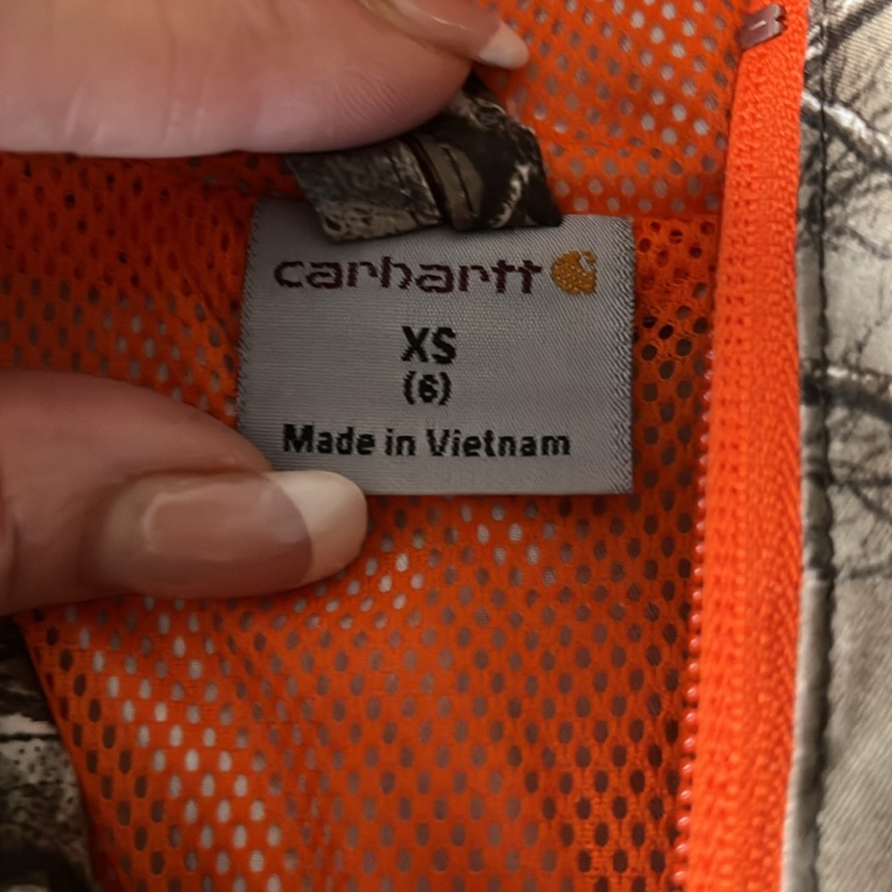 carhartt camo jacket- size 6x unisex . In excellent condition. Size6X - Picture 3 of 8